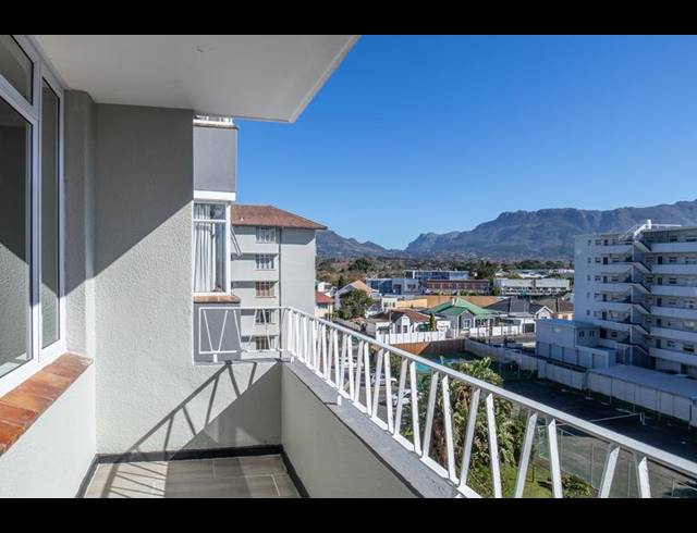 2 BEDROOM APARTMENT FOR SALE IN PLUMSTEAD